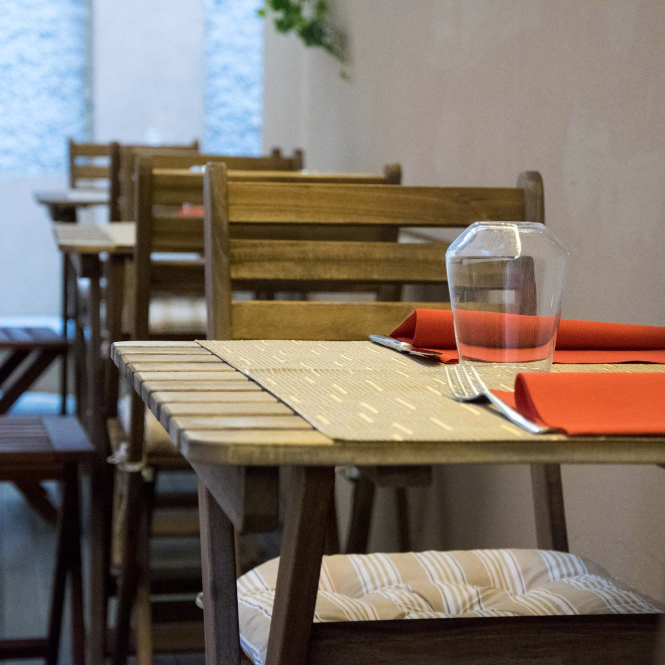 tavola-imbandita-le-rune